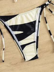 ชุดว่ายน้ำ 2 ชิ้น ชุดบิกินี่เซ็กซี่ ดีไซน์สายกว้าง พิมพ์ลายดอกไม้ ชุดว่ายน้ำคอวีผูกหลัง กางเกงเอวต่ำ - Product Image 6