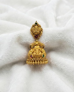Pendientes Jhumka de Oro Sólido de 22K con Motivo de Lakshmi, Acabado Antiguo, Joyería India para Bodas, con Rubíes y Perlas, Regalo para Fiestas - Product Image 3