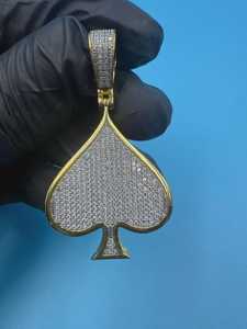 Pendentif en forme d'épée en argent sterling 925 plaqué or 18 carats avec moissanite micro-pavée taille brillant rond, thème luxe, unisexe - Product Image 6