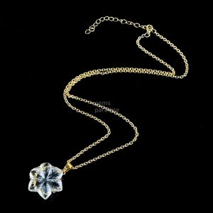 Collar con colgante de flor de cuarzo cristalino AAA para mujer, colgante de flor de cristal tallado a mano, hecho a mano. - Product Image 5