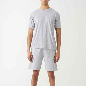 Conjunto de Camiseta Gris Claro Personalizada para Hombre, Ropa Deportiva Informal Transpirable, Conjunto de 2 Piezas con Pantalones Cortos a Juego y Diseño Personalizado - Product Image 1