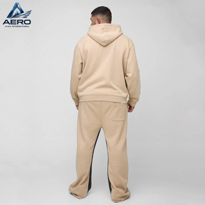Conjunto Deportivo Personalizado para Hombre, Sudadera con Capucha Beige Deslavada, Pantalones Deportivos Anchos con Estampado Tribal, 2 Piezas - Product Image 3
