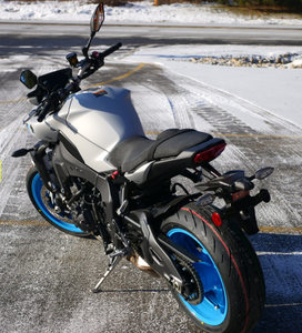 Ventes abordables MT-10 Hyper Naked |   998cc - Nouvelles motos au design sportif prêtes à être expédiées 2025 - Product Image 4