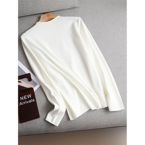 Bacis 2023 femmes col montant pull pull nouvelle couleur unie tout match vêtements d'extérieur bas haut blanc taille unique pour automne hiver - Product Image 1