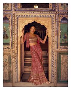 Ensemble 3 pièces Georgette taille unique, brodé avec des motifs Zarkan, pour la collection de costumes de créateurs indiens et pakistanais. - Product Image 4