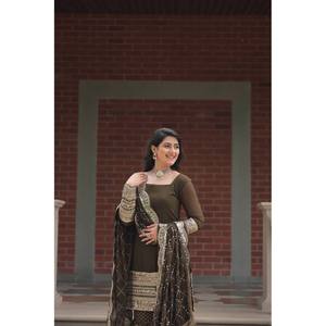 Conjunto de traje de fiesta de trabajo bordado con lentejuelas e hilo para mujer - Product Image 1