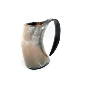 Chope à bière en forme de corne de loup fantastique - Product Image 1