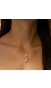 Pendentif solitaire élégant en or pur 9 carats avec diamant CVD en forme de poire fileté, 0,52 ct, clarté EF VSVVS, léger, bijoux fins pour femmes - Product Image 2