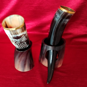Cuerno Vikingo para Beber, Ecológico, Estilo Amoroso, Negro y Blanco con Soporte de Cuero, 100% Cuerno Natural Pulido, Personalización Disponible - Product Image 4