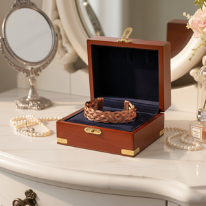 Bracelet manchette tressé en fil de cuivre fait main – Bijou bohème pour hommes et femmes – Jonc ajustable en métal tressé - Product Image 6