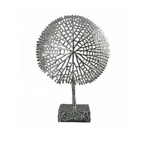 Sculpture abstraite élégante à motif de feuille Décor de bibliothèque en métal de style table en aluminium pour bureau à domicile moderne avec technique plaquée - Product Image 5
