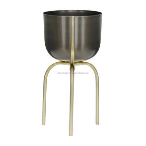 Accents d'artisanat décoratifs en métal Accessoires de jardin artisanaux Pots de jardinière pour les options de jardinage de luxe au meilleur prix - Product Image 2