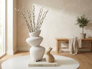 Vase en céramique artisanal de haute qualité, style Wabi-Sabi vintage, en grès cuit au four, pour table, par UO INDIA - Product Image 5