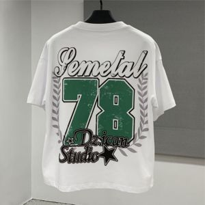เสื้อยืดคอกลมแขนสั้นทรงปกติสำหรับผู้ชาย พิมพ์ลายตัวอักษรด้านหลัง ดีไซน์ลำลอง ระบายอากาศได้ดี ผ้าเจอร์ซีย์ถักน้ำหนัก 220 กรัม ผลิตจากผ้าฝ้าย 100% - Product Image 1