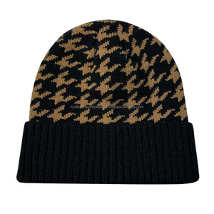 FONILBEST SPORTS WEARS Gorro de Punto Jacquard Unisex, 100% Poliéster, Patrón de Letras Azules, Adulto, 56-58CM, Estilo Casual Urbano, Esquí - Product Image 1