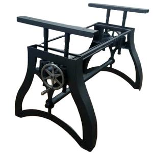 Base de Mesa Ajustable Industrial de Hierro Industrialux con Manivela para Uso en Restaurantes de Hoteles - Product Image 1