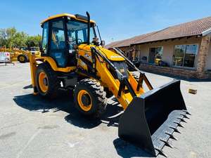 รถตักล้อยาง JCB 3DX SUPER พร้อมเครื่องยนต์ทรงพลัง มอเตอร์แข็งแกร่ง ระบบตรวจสอบระยะไกล รับประกัน 2 ปี เครื่องจักรก่อสร้างสำหรับงานหนัก - Product Image 5