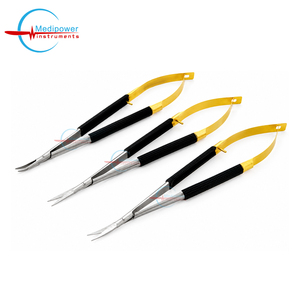 Ciseaux microchirurgicaux et porte-aiguilles noirs dorés de qualité supérieure en acier inoxydable – Instrument de précision ophtalmique et microchirurgical - Product Image 2