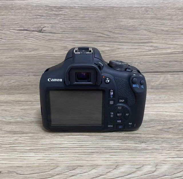 EOS 1500D 1080P Full HD Digital DSLR Camera EF-S 18-55mm F/3.5-5.6 IS II Lens 4K Video Capture Mirrorless Design SD Memory