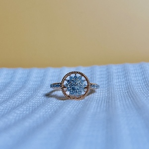 Anillo de compromiso de estilo romántico para mujer, de oro rosa de 14 quilates, con diamantes naturales de talla brillante redonda, rellenos de color blanco H - Product Image 1