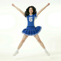 Maßgeschneiderte, vollständig sublimierte Cheerleader-Uniform für Damen, Team-Logo, Nummerndruck, Faltenrock, Trikot-Set, 100 % Polyester, atmungsaktiv