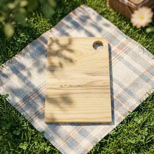 Planche à découper en bois, style rond, pour usage en cuisine, qualité alimentaire - Product Image 3