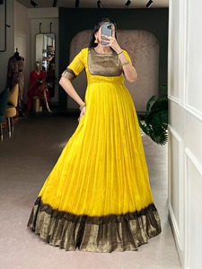 Robe longue/Maxi/Robe en coton mélangé enrichi par un tissage Zari classique et une doublure en soie pour festival ou événement - Product Image 4