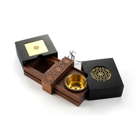 Brûleur à Bakhoor Coulissant en Bois de Luxe avec Grille Métallique Arabesque Moderne, Couvercles et Coffret Cadeau d'Encens Oud – Encensoir Islamique Premium pour la Maison