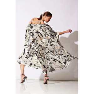 Bata Kimono de Satén para Mujer con Estampado Floral Blanco y Negro, Lujosa Ropa de Estar por Casa y Dormir de Longitud Media con Cinturón - Product Image 3