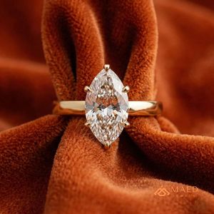 Bague de fiançailles plaquée or, coupe marquise, style solitaire diamant, pour femme, bague de mariage, design minimaliste, bijoux fins - Product Image 4