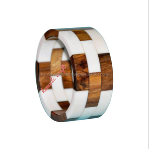 Brazalete de Resina Moderno y de Alta Demanda, Hecho a Mano, en Varios Colores, para Mujer - Product Image 1