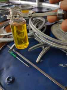 Aceite de Ricino de Alta Calidad para Uso Cosmético, Utilizado para Hidratar la Piel, Proveedores y Exportadores al por Mayor de la India con el Mejor Precio - Product Image 3