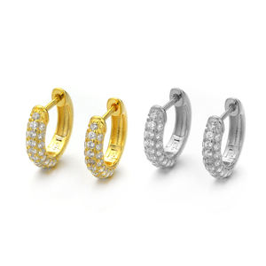 Pendientes de Aro de Plata 925 y Chapados en Oro con Moissanita, Corte Brillante Redondo, Joyería Clásica Tipo Huggie para Bodas y Fiestas - Product Image 3