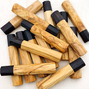Manche de couteau en bois d'olivier et bois de santal de qualité supérieure – Manche de couteau de chef japonais octogonal fait main 105 mm - Product Image 5