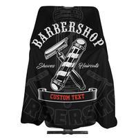 Cape de coiffure IKZARSA Barber Pro en polyester, résistante à l'eau, anti-adhésive, confortable, avec fermeture réglable au cou, logo personnalisé
