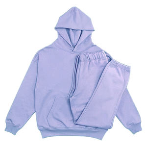 Conjunto Deportivo RTS Umer para Hombre, Diseñado por Antom Enterprises - Product Image 1