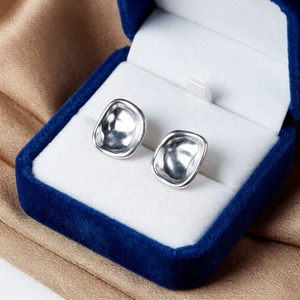 Pendientes de Plata de Ley 925 con Diseño Geométrico Cóncavo, Joyería Fina, Memoria Jewels, Venta al Por Mayor - Product Image 3
