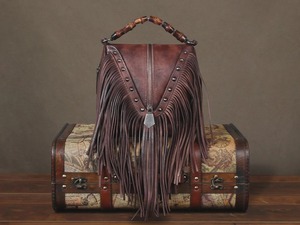 กระเป๋าถือหนังแท้พรีเมียมสำหรับผู้หญิง – กระเป๋าสะพายสไตล์วินเทจโบโฮพร้อมพู่ห้อยและดีเทลประดับหมุด - Product Image 4