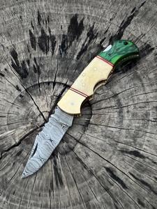 Couteau de poche pliant artisanal en acier Damas sur mesure avec étui en cuir, manche en bois osseux, support OEM, pour usage quotidien - Product Image 2