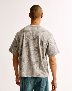 Camiseta sin mangas de corte holgado con lavado ácido personalizado, estampado DTG vintage, 100% algodón, para moda casual urbana unisex. - Product Image 2