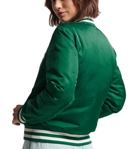 Blouson Bomber Hiver 2026 en Satin de Haute Qualité, Col Montant, Broderie et Patchs, Style Universitaire, Vente en Gros - Product Image 2