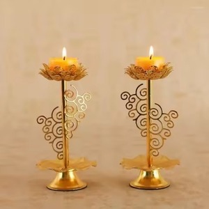 Support à bougie en métal au design haut de gamme, porte-bougie décoratif, centre de table élégant, décoration intérieure - Product Image 4