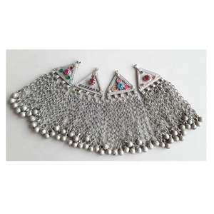 Botón Vintage Hecho a Mano de Triba Kuchi en Venta - Product Image 6