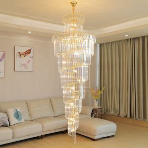 โคมไฟระย้าคริสตัลสีทองสุดหรู สำหรับห้างสรรพสินค้า วิลล่า โคมไฟทรงสูงแบบโปร่งแสง สำหรับบันได โคมไฟระย้าทรงยาว - Product Image 4
