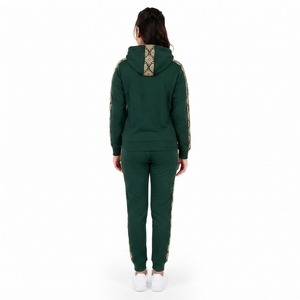 Survêtements imprimés pour femmes, coupe confortable pour l'entraînement, vêtements de sport élégants et personnalisés pour femmes, tenue de sport décontractée. - Product Image 3