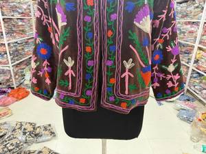 เสื้อแจ็คเก็ตกำมะหยี่ปักมือ คอจีน แขนยาว ลายดอกไม้ สำหรับฤดูใบไม้ร่วง เสื้อผ้าผู้หญิง ของขวัญสำหรับเธอ - Product Image 3