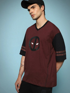 Camiseta de Hombre con Cuello en V, Logotipo con Estampado Metálico, Manga Raglán, Ribete en Contraste, Corte Regular, Estilo Casual, Algodón Jersey - Product Image 3