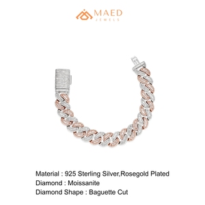 สร้อยข้อมือคิวบันลิงค์ ชุบทอง 18K ประดับมอสซาไนต์ ดีไซน์เกลียวแบบไอซ์ ลิงค์ สไตล์คัสตอม ออกแบบพิเศษ เครื่องประดับชั้นดีสำหรับผู้หญิง ของขวัญแฟชั่นสุดหรู - Product Image 6