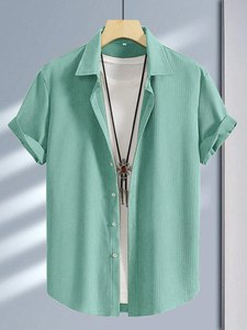 Camisa de pana texturizada para hombre con cuello clásico, mangas cortas, cierre de botones, corte regular, para oficina, viajes, fiestas, informal, para el guardarropa. - Product Image 5