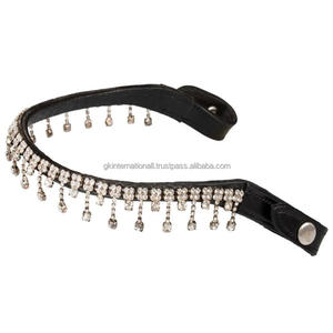 Bande de front de cheval en cuir de qualité supérieure disponible en cuir de selle véritable noir et marron havane avec des cristaux intégrés et suspendus - Product Image 1